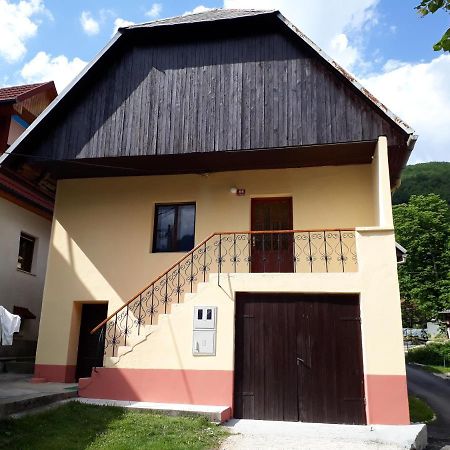 Вилла Peaceful Old House Бовец Экстерьер фото